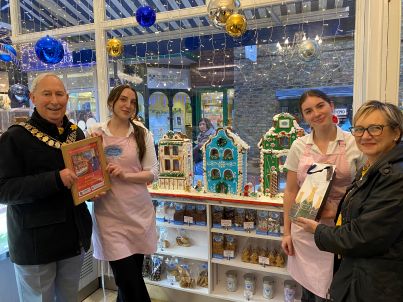 Best Dressed Christmas Window